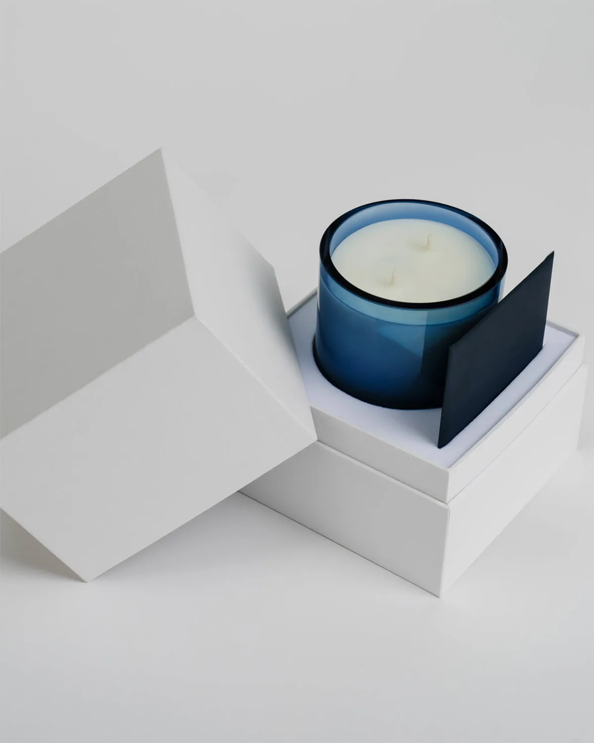 Kandl-Artistique Sueded Oud Candle