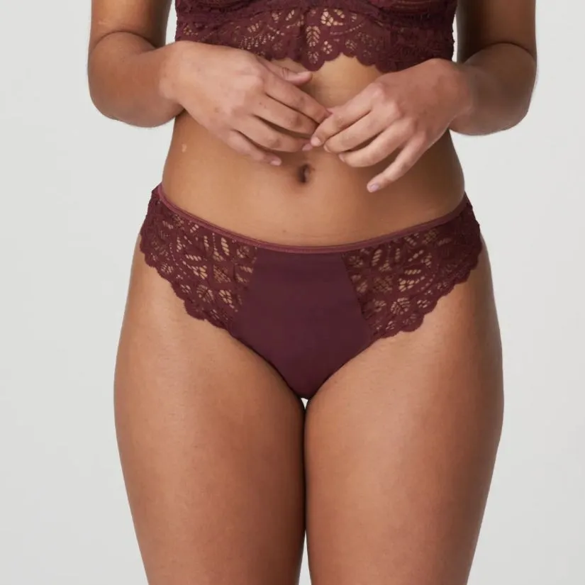Prima Donna First Night Thong in Merlot 0641880