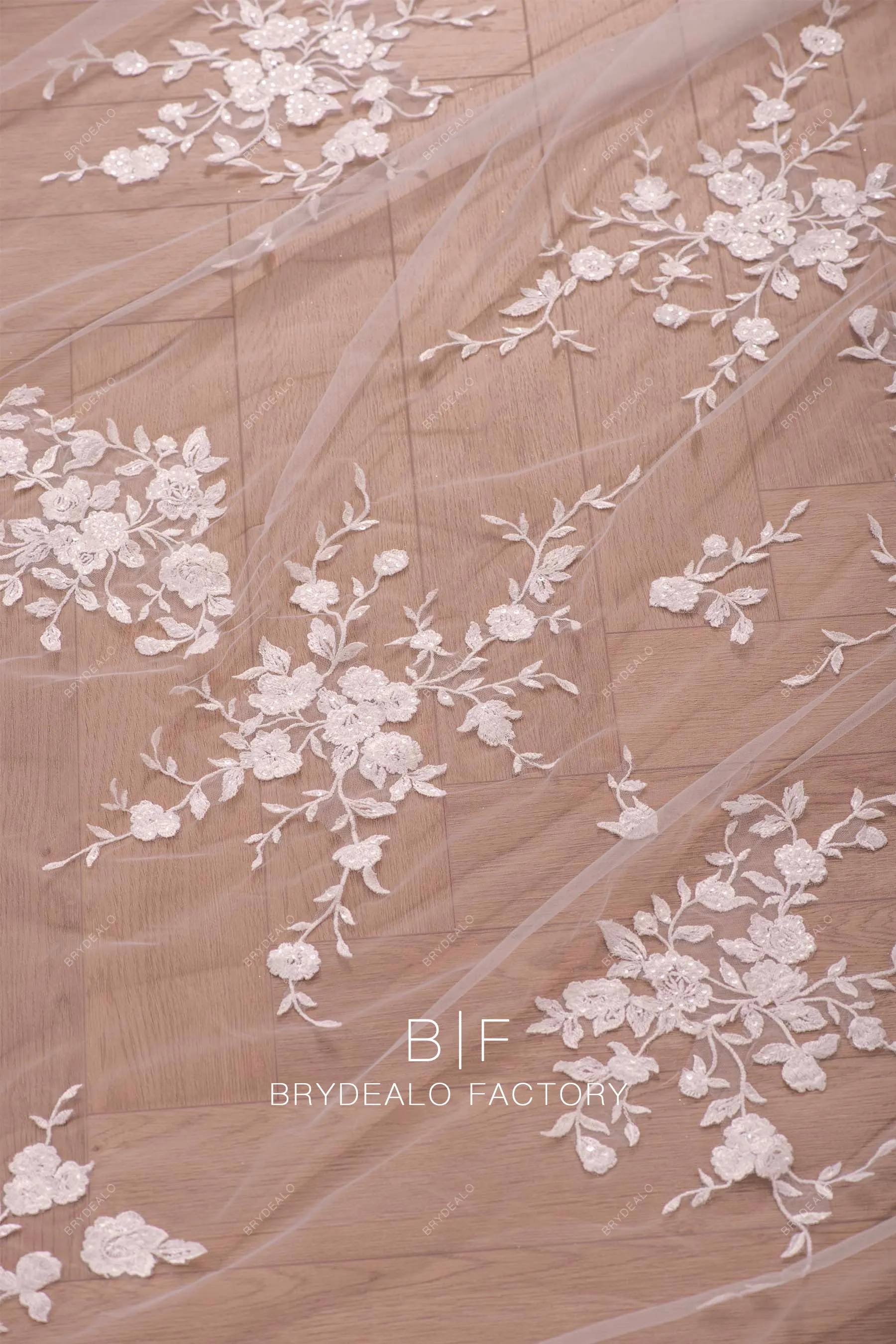 Romantic Flower Lace Appliques Scattered Cathedral Length Bridal Veil