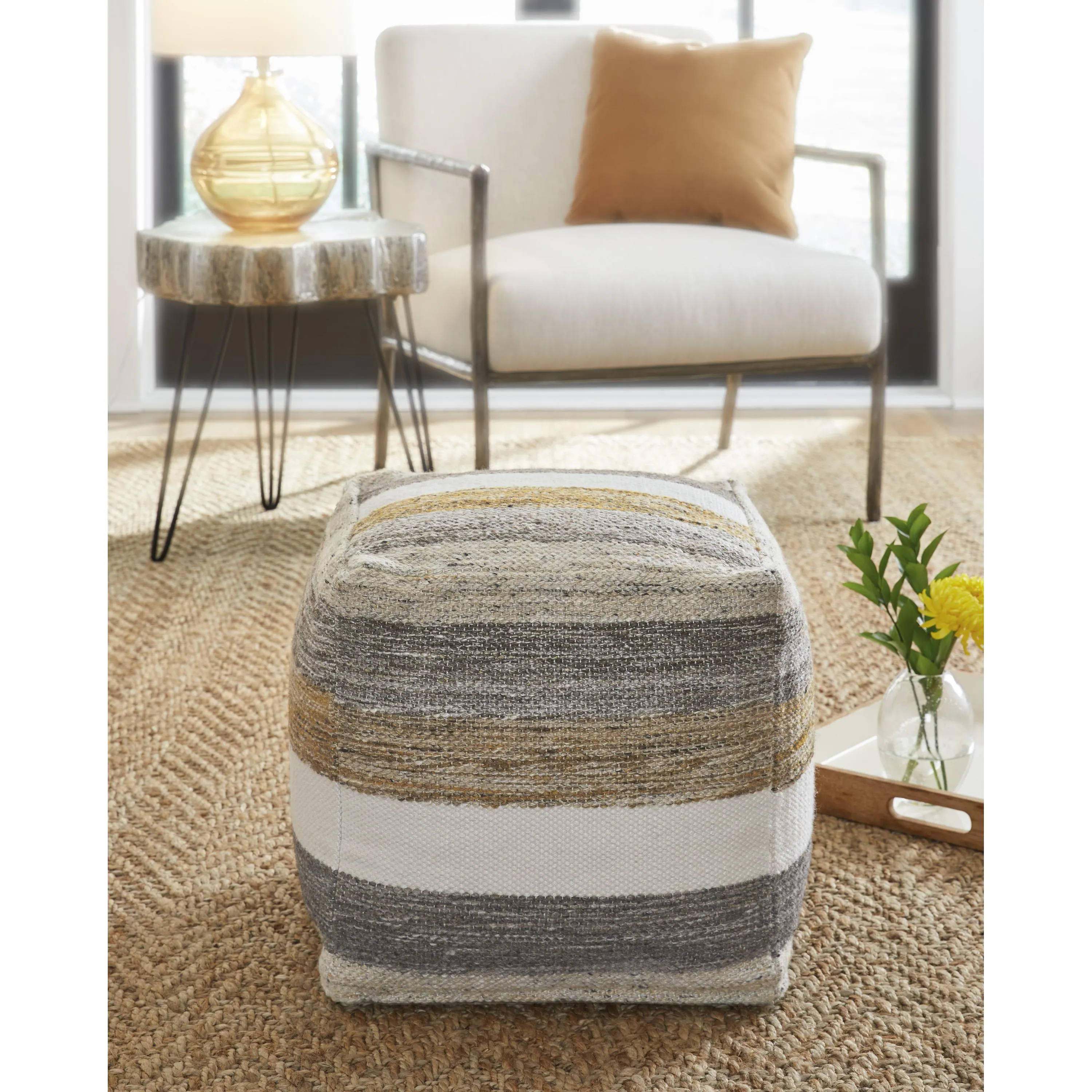 Signature Design by Ashley Josalind A1000935 Pouf