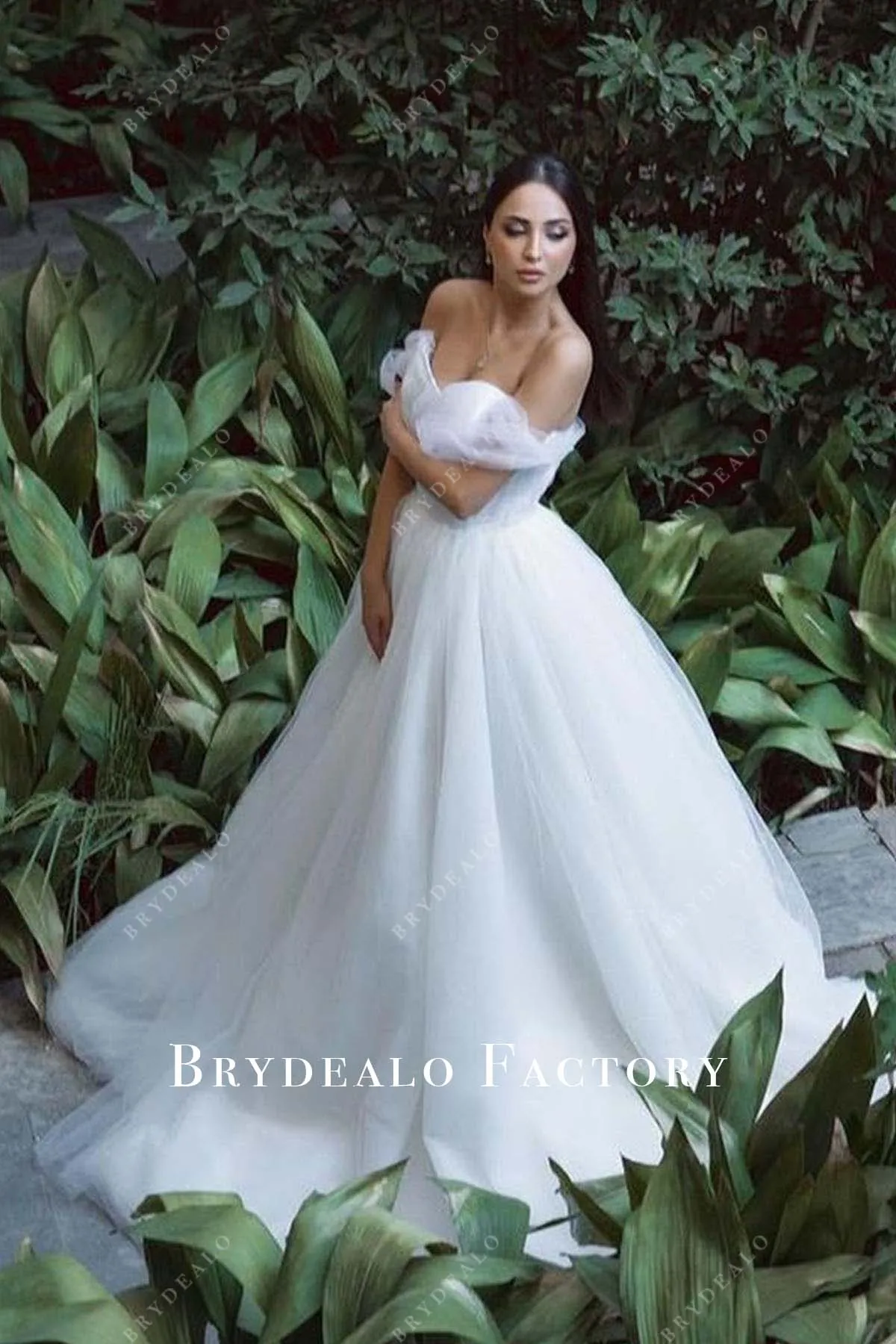 White Tulle Off Shoulder Sweetheart Neck Wedding Ballgown