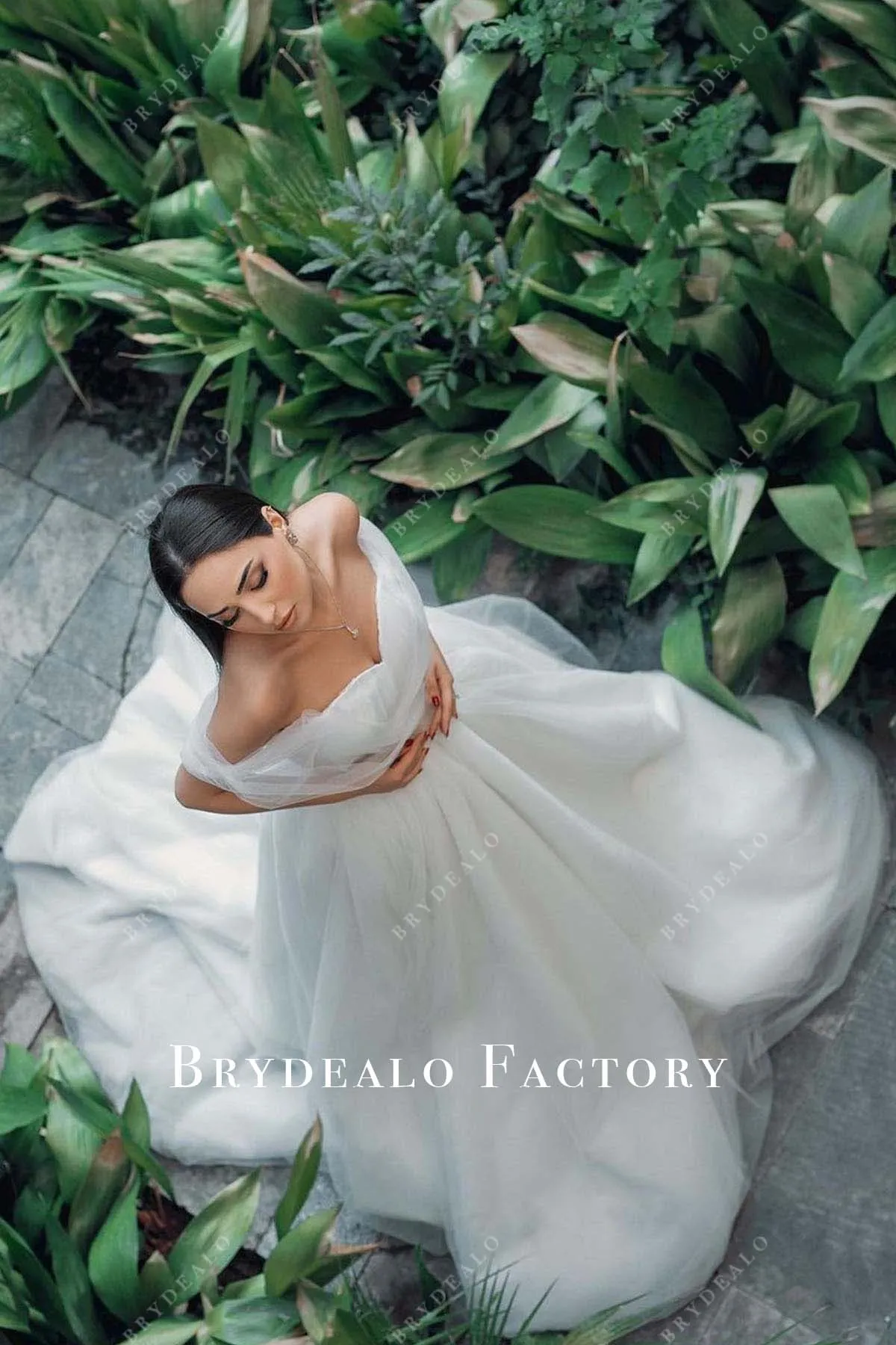 White Tulle Off Shoulder Sweetheart Neck Wedding Ballgown